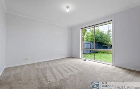 1 / 36 White Street, Mordialloc - Photo 2