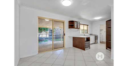 Are you looking for a peaceful cul-de-sac and a spacious family home to rent? Your search ends here. - Photo 5