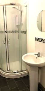 1 Bed Flat, Marlborough Grove, CH43 - Photo 3