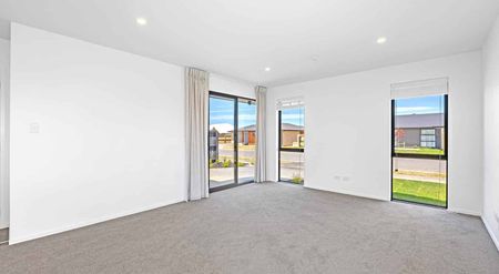 Fresh Two Bedroom Home! - Photo 3