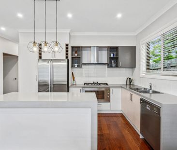 Stylish Newtown Living in a Prime Lifestyle Location - Photo 4