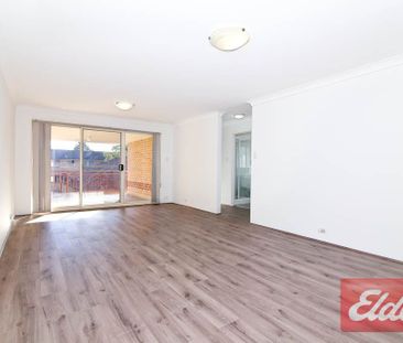 Well Presented Two Bedroom Apartment! - Photo 1