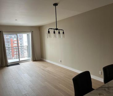 À louer (disponible immédiatement): Grand condo de 3 ½ semi-meublé ... - Photo 1