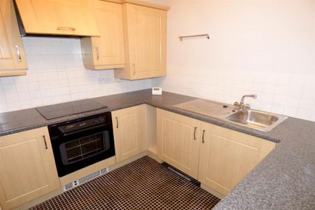 2 bedroom flat to rent - Photo 3