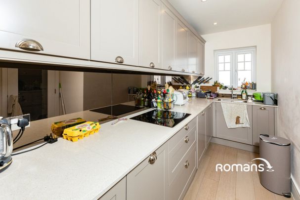 Maine Street, Reading, Berkshire, RG2 - Photo 1