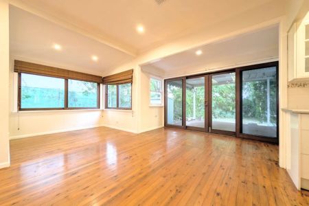 Peaceful Blue Mountains Living in the Heart of Warrimoo - Photo 2