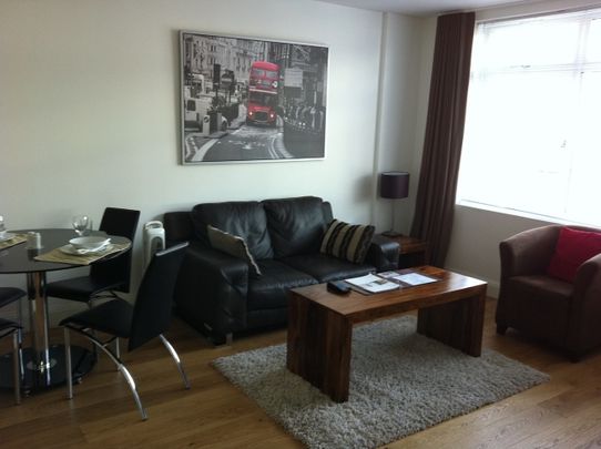 2 Bed Flat, Bondway, SW8 - Photo 1