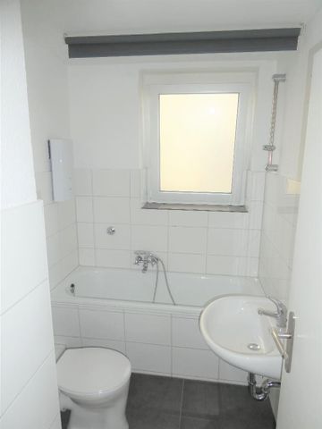 Gepflegte ca. 75 m² große 3-Zimmerwohnung mit Süd-West-Balkon und Tageslichtbad in Hagen- Kabel - Photo 3