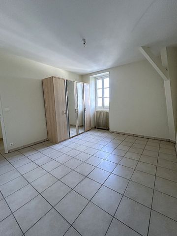 Location appartement 3 pièces, 70.00m², Jonzac - Photo 3