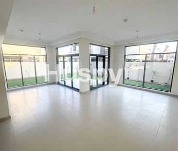 Landscaped | Brand New | Corner Unit - Photo 4