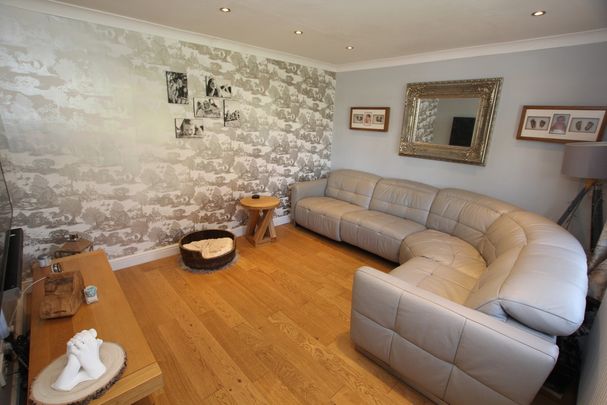 3 Bedroom Semi-Detached House, Chester - Photo 1