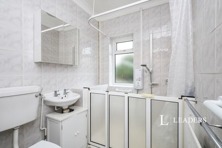 2 bedroom bungalow to rent Nursery Close, BN26 - Photo 4