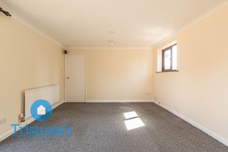 3 bed Detached Bungalow for Rent - Photo 3