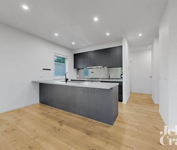 1/2 Donald Avenue, Essendon - Photo 4