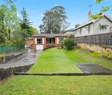 Original, Well-Kept Home in Wonderful Location! - Photo 1