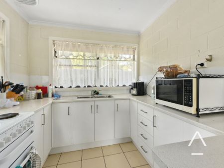 Just lovely on popular Elphin - Photo 3