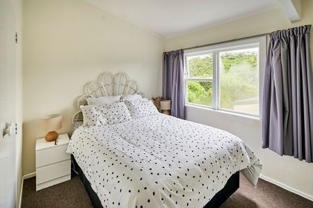 55 Mandalay Terrace, Khandallah - Photo 2