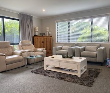 Summer Stunner - Photo 2