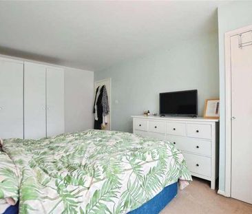 Oyster Lane, Byfleet, West Byfleet, Surrey, KT14 - Photo 6