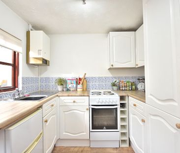 1 bedroom mid terraced house to rent, - Photo 6