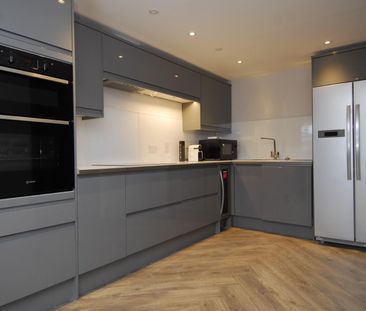 Cornwall Heights, Apt 5, Plymouth - Photo 1