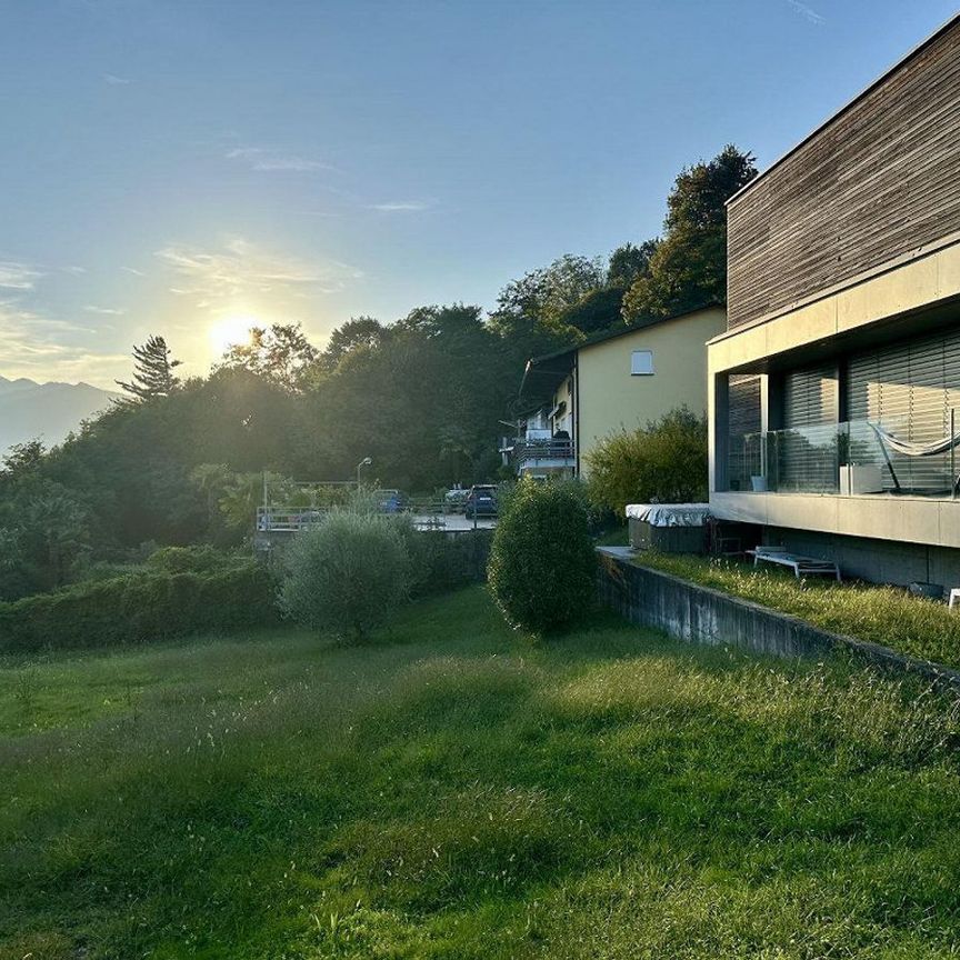Villa Panoramica con Vista Lago e Design Unico – Via Mondacce, Minusio - Photo 1
