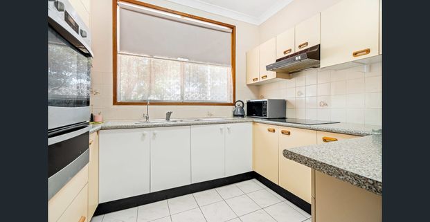 Three bedroom villa in excellent location - Photo 1