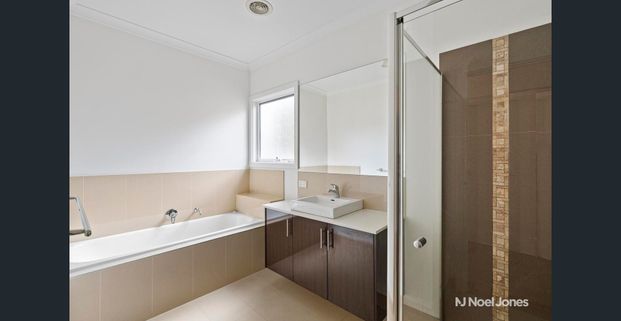 CHARACTER & CHARM IN CENTRAL LOCATION - Photo 1