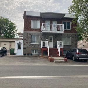 Location d'un 41/2 à Rivière des Prairies, niveau sous sol dans un quatre plex. - Photo 2