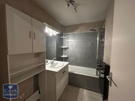 Location Appartement 2 pièces 51m² MONT DE MARSAN 40000 - Photo 3