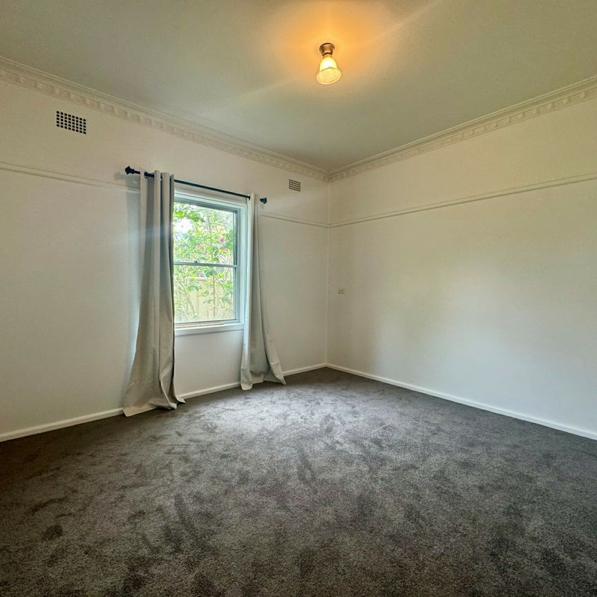 Three bedroom, family home - Photo 1