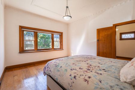 Prestigious location - Photo 4