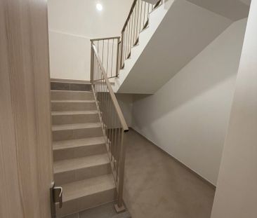 Moderný slnečný byt s veľkou strešnou terasou a výhľadom na Zobor –... - Photo 6