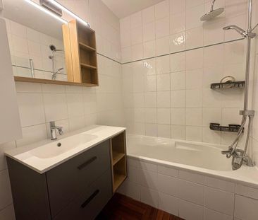 Location Appartement 2 pièces 48m² NICE 06200 - Photo 4