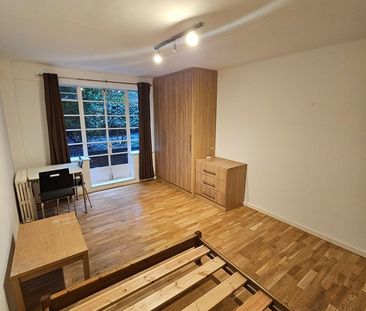 Studio Flat, Shepherds Bush Road, W6 - Photo 2