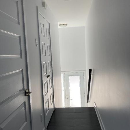 Condo de 2 chambres et une salle de bain - Photo 3