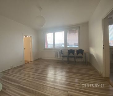 Pronájem bytu 2+1 45 m² - Fotografie 3