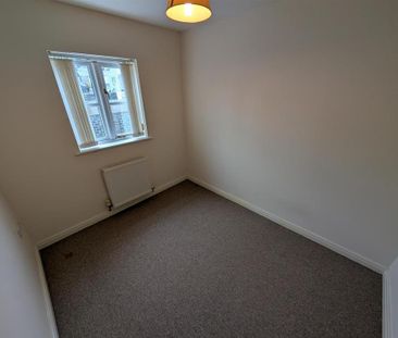 2 bedroom semi-detached house to rent - Photo 4