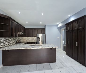 For Lease - 66 Hopkins Crescent, Bradford West Gwillimbury, Ontario - Photo 3