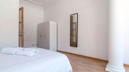 Room in a shared 12-bedroom apartment for rent in l'Antiga Esquerra de l'Eixample. - Foto 5