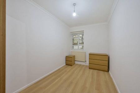 4 bedroom flat to rent - Photo 5