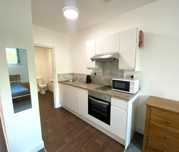 Studio to rent - Photo 6