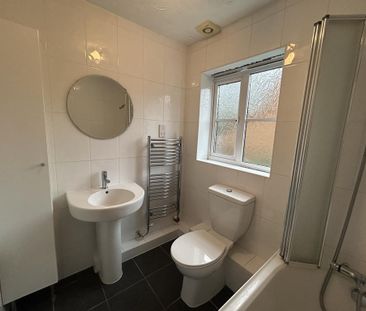 3 bedroom end of terrace house to rent - Photo 6