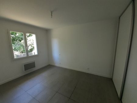 Location Maison 4 pièces 95m² - Photo 4