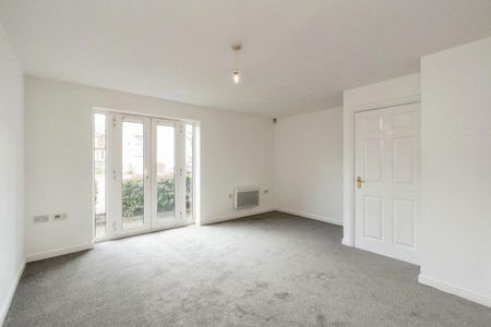 2 bedroom Flat To Let - Photo 2