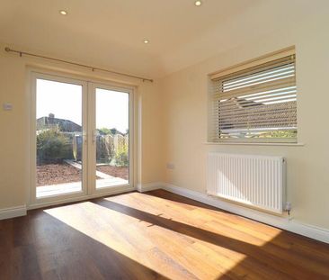 2 bedroom semi-detached bungalow to rent - Photo 5