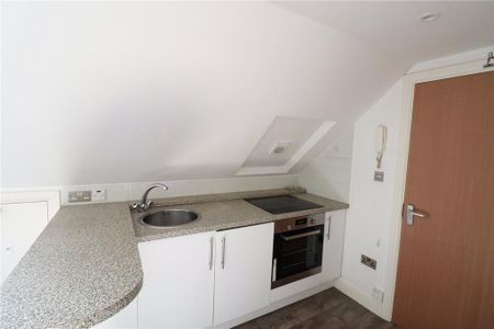 Studio to rent - Photo 5