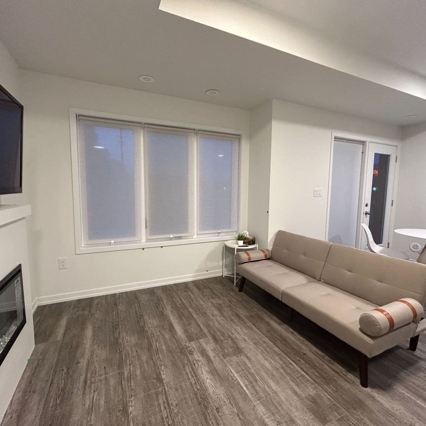 For Lease - 128 Matawin Lane, Richmond Hill, Ontario - Photo 1