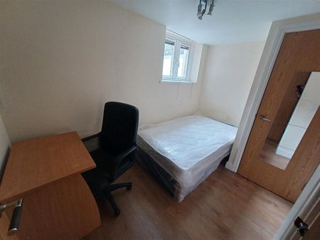 Colum Road Cardiff - Photo 4