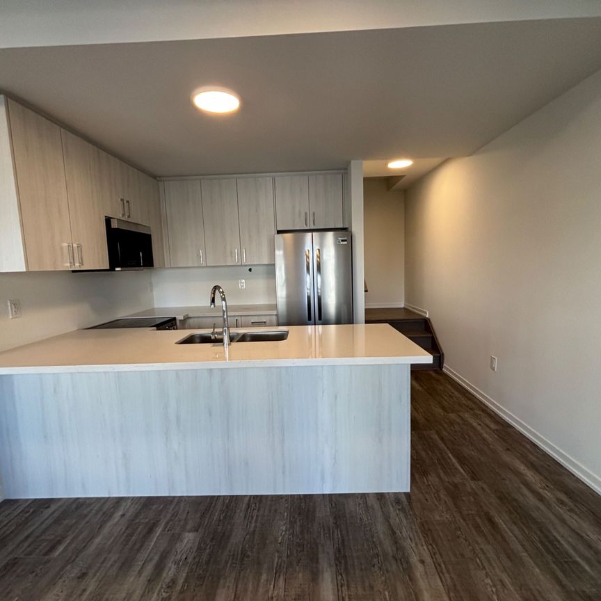 For Lease - 182 MATAWIN Lane, Richmond Hill, Ontario - Photo 1